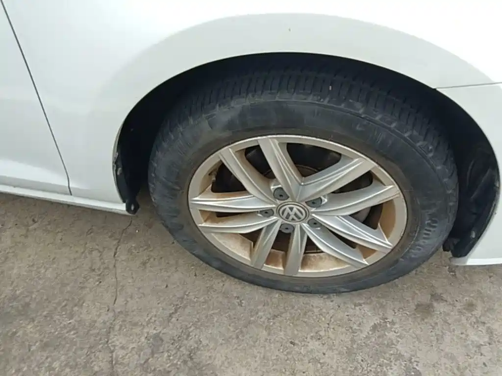 Volkswagen Golf — миниатюра 12