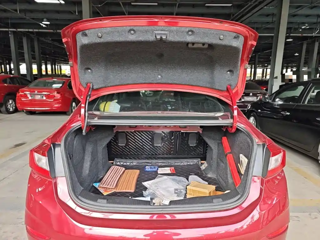 Chevrolet Cruze — миниатюра 19