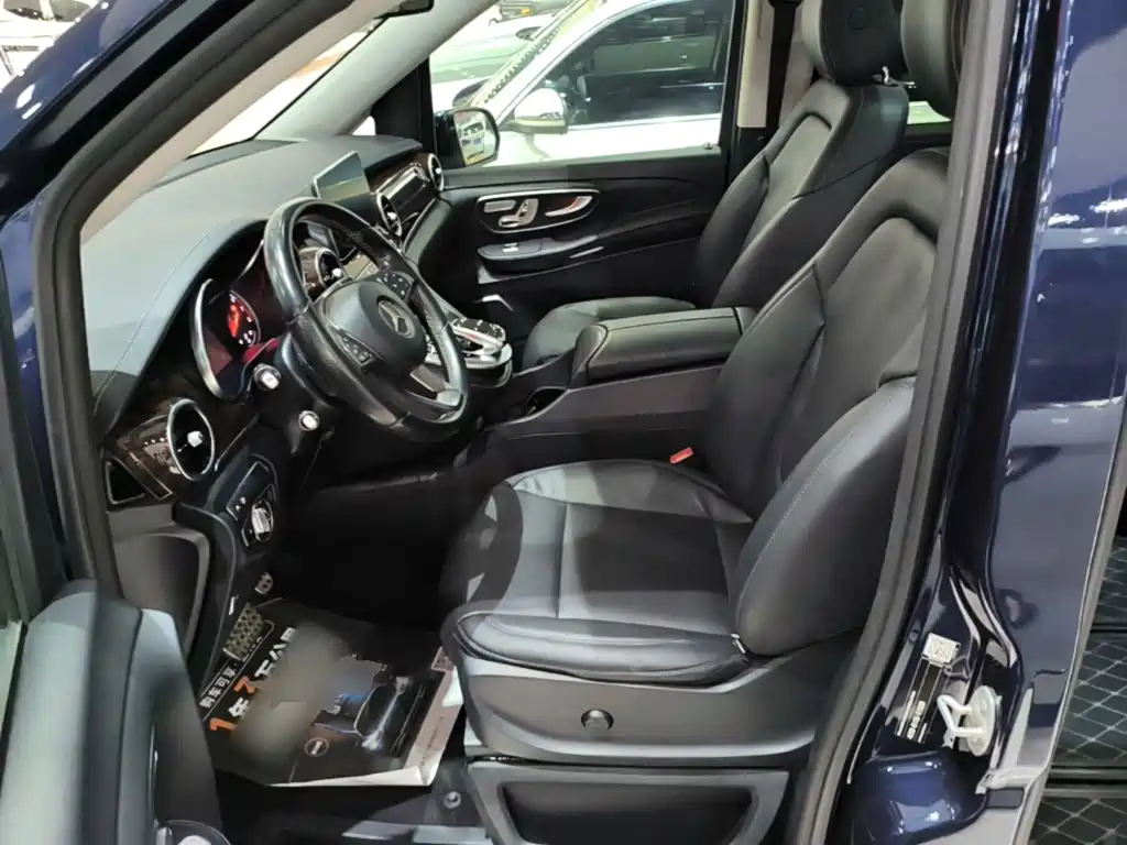 Mercedes-Benz V-Class — миниатюра 15