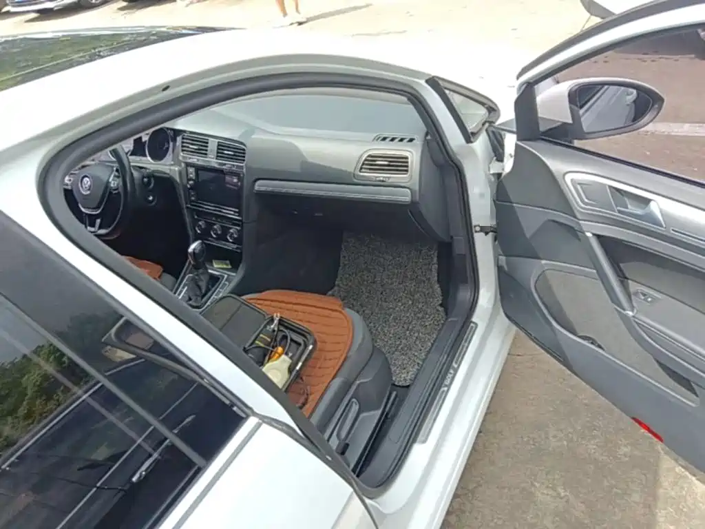 Volkswagen Golf — миниатюра 9