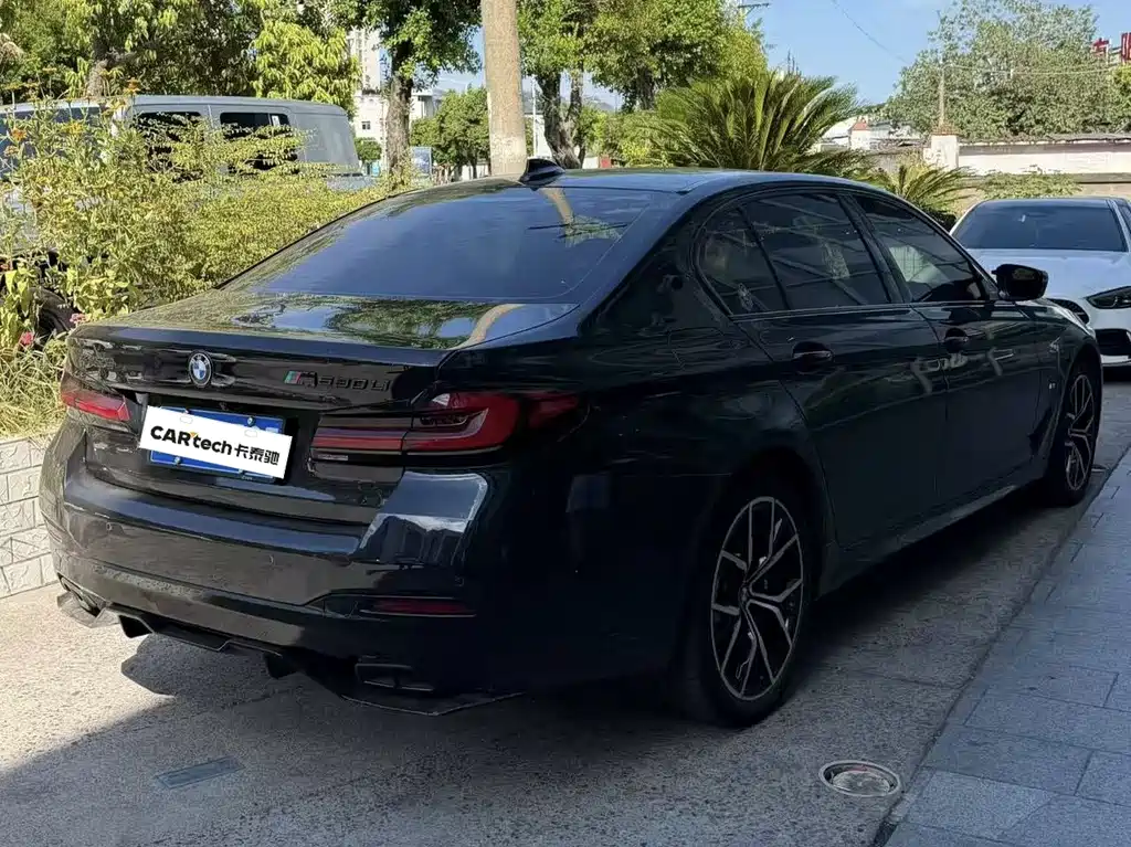 BMW 5 Series — миниатюра 5