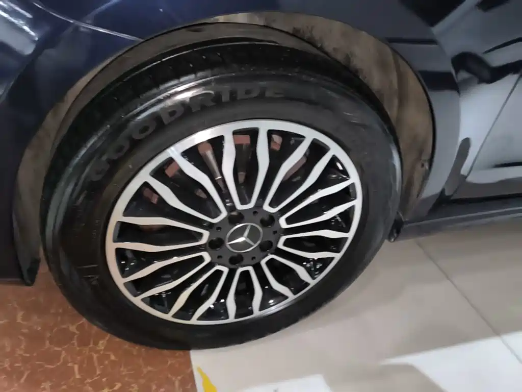 Mercedes-Benz V-Class — миниатюра 23