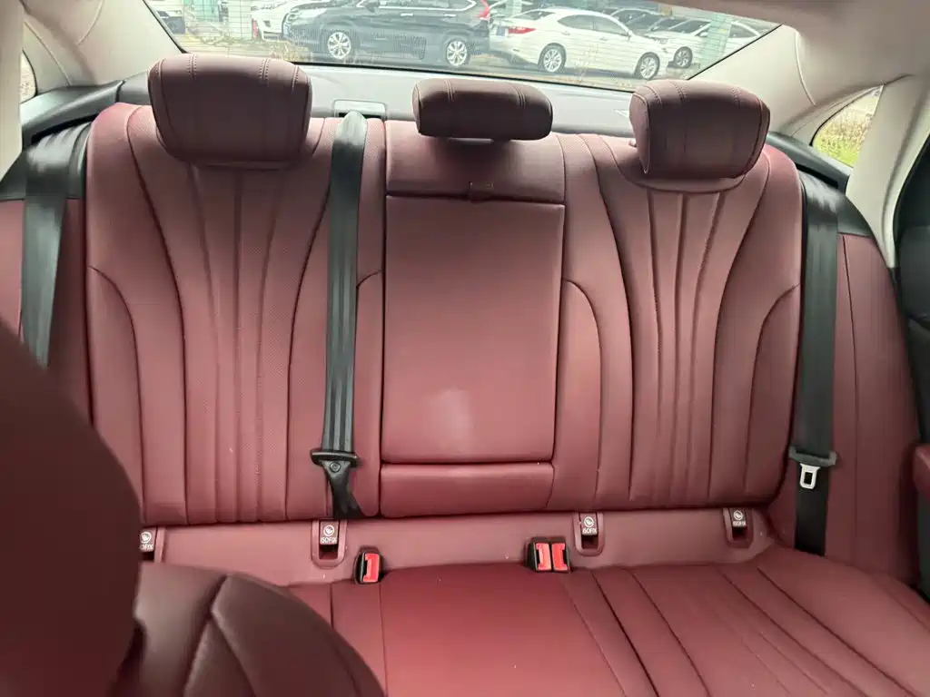Hongqi Hongqi H5 — миниатюра 15