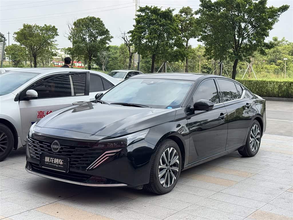 Nissan Teana 2.0 л 2026 г. Чёрный, пробег 7700 км