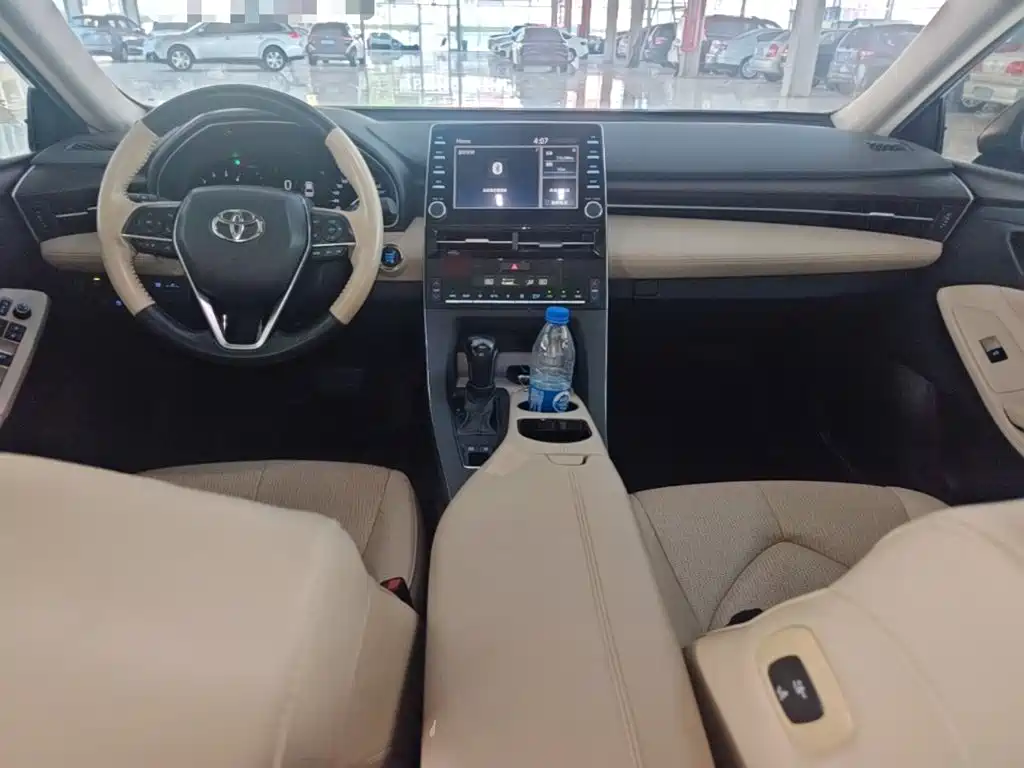 Toyota Avalon — миниатюра 10
