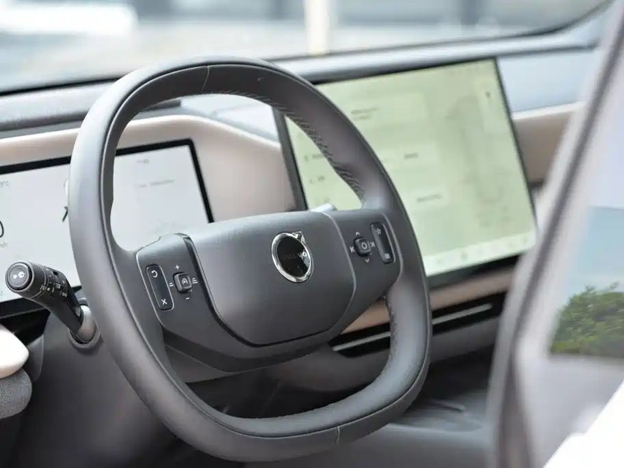 Volvo XC70 PHEV — миниатюра 6