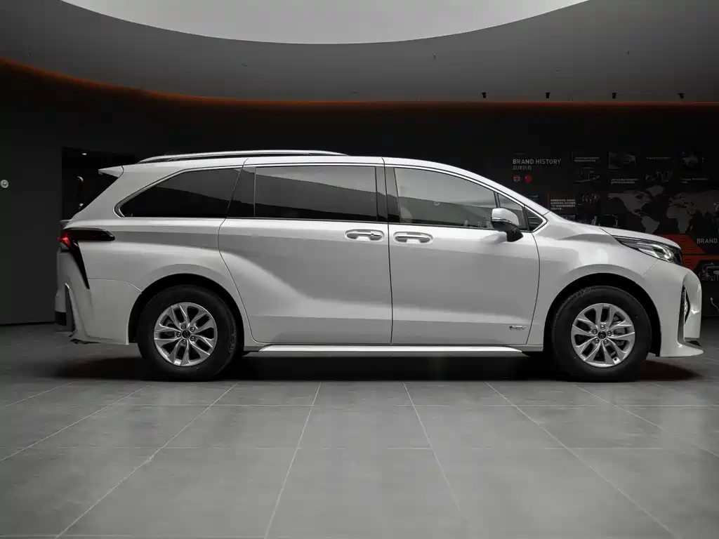 Toyota Sienna 2024 2.5L Comfort