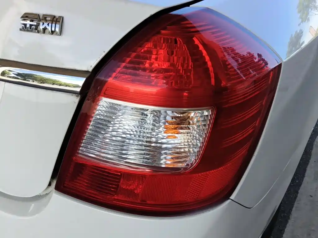 Geely King Kong — миниатюра 8
