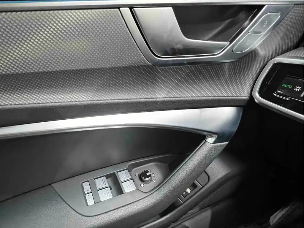 Audi A6L — миниатюра 14