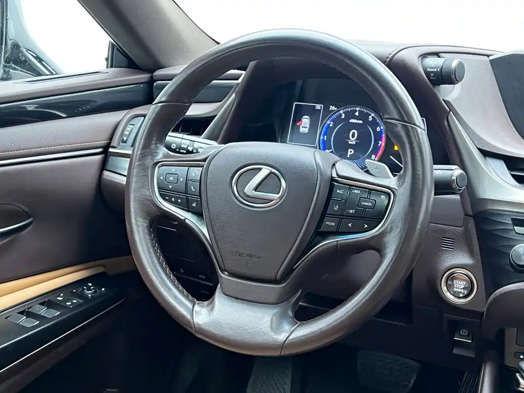 Lexus ES — миниатюра 20