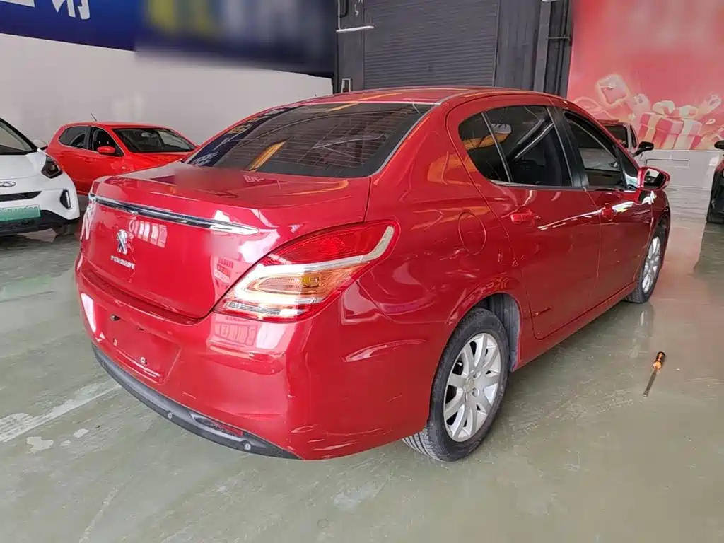 Peugeot 308 — миниатюра 7