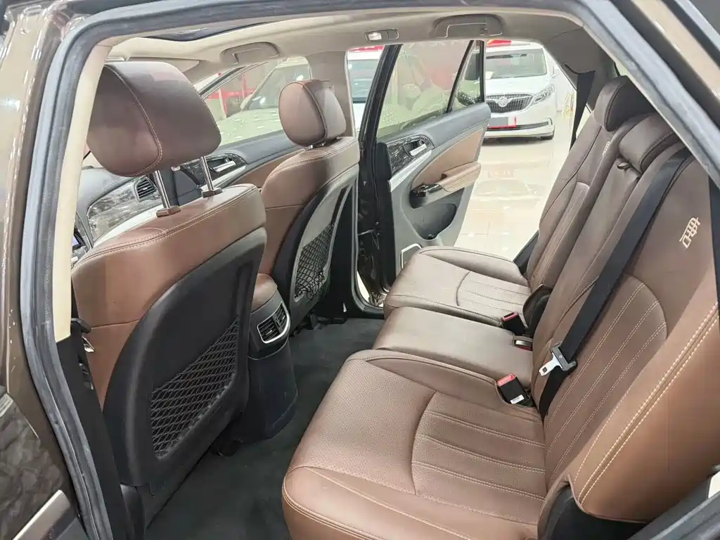 BYD Tang New Energy — миниатюра 8