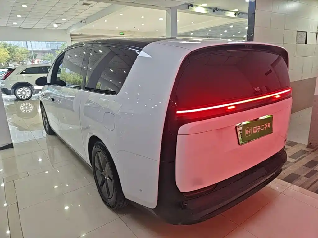 Li Auto Li MEGA — миниатюра 5