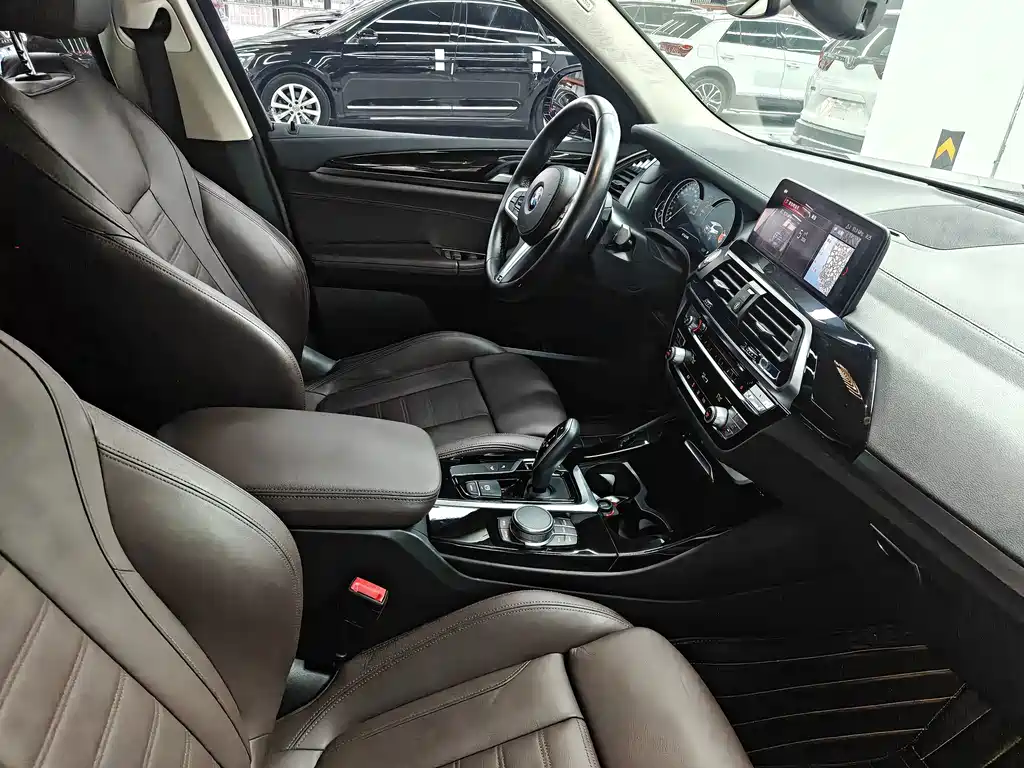 BMW X3 — миниатюра 9