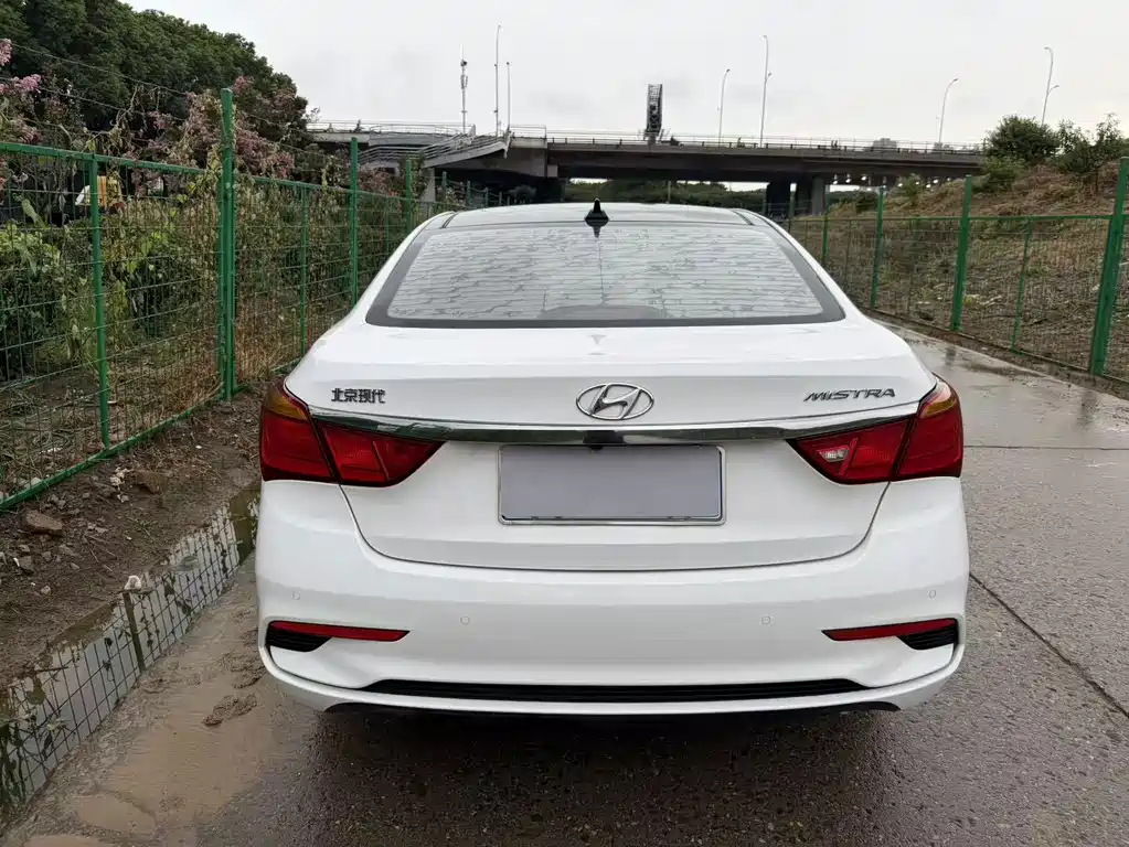 Hyundai Mistra — миниатюра 11