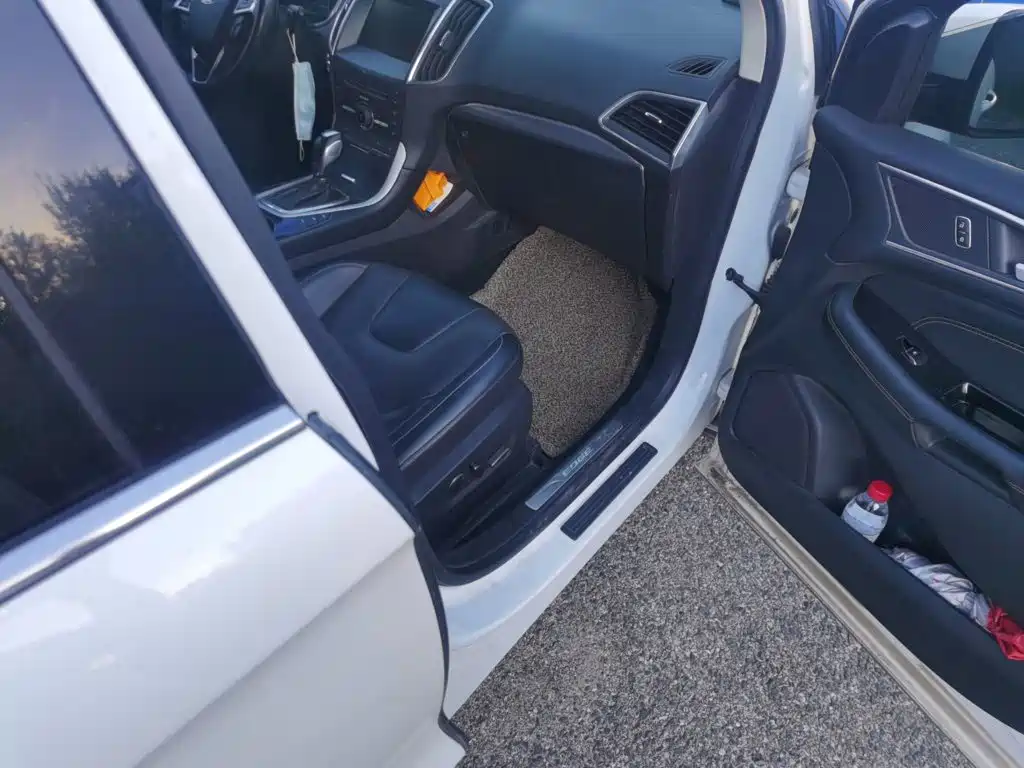Ford Edge — миниатюра 19