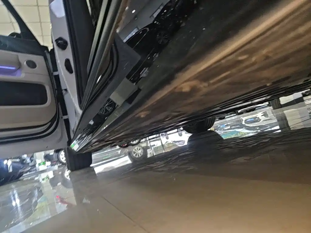 Li Auto Li MEGA — миниатюра 22