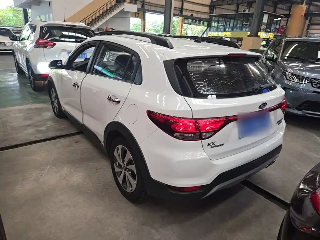 Kia KX Cross — миниатюра 5