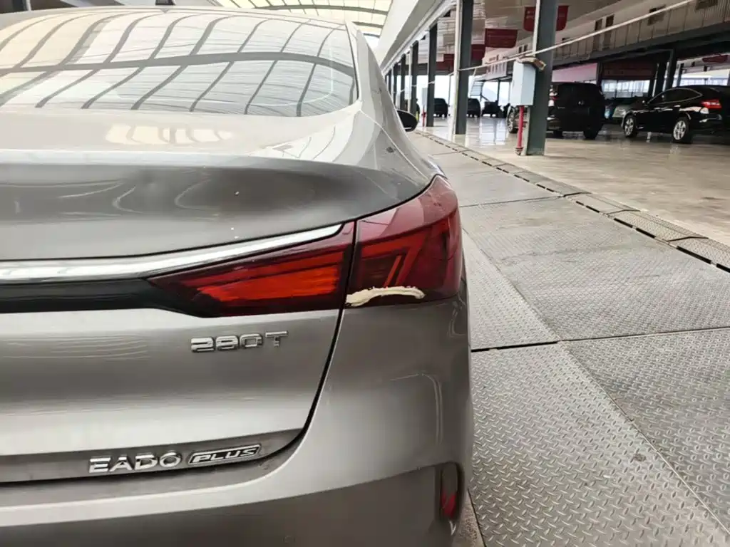 Changan Eado — миниатюра 8
