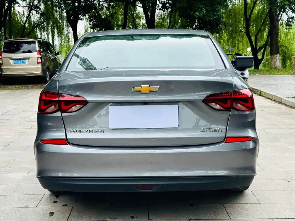 Chevrolet Monza — миниатюра 8