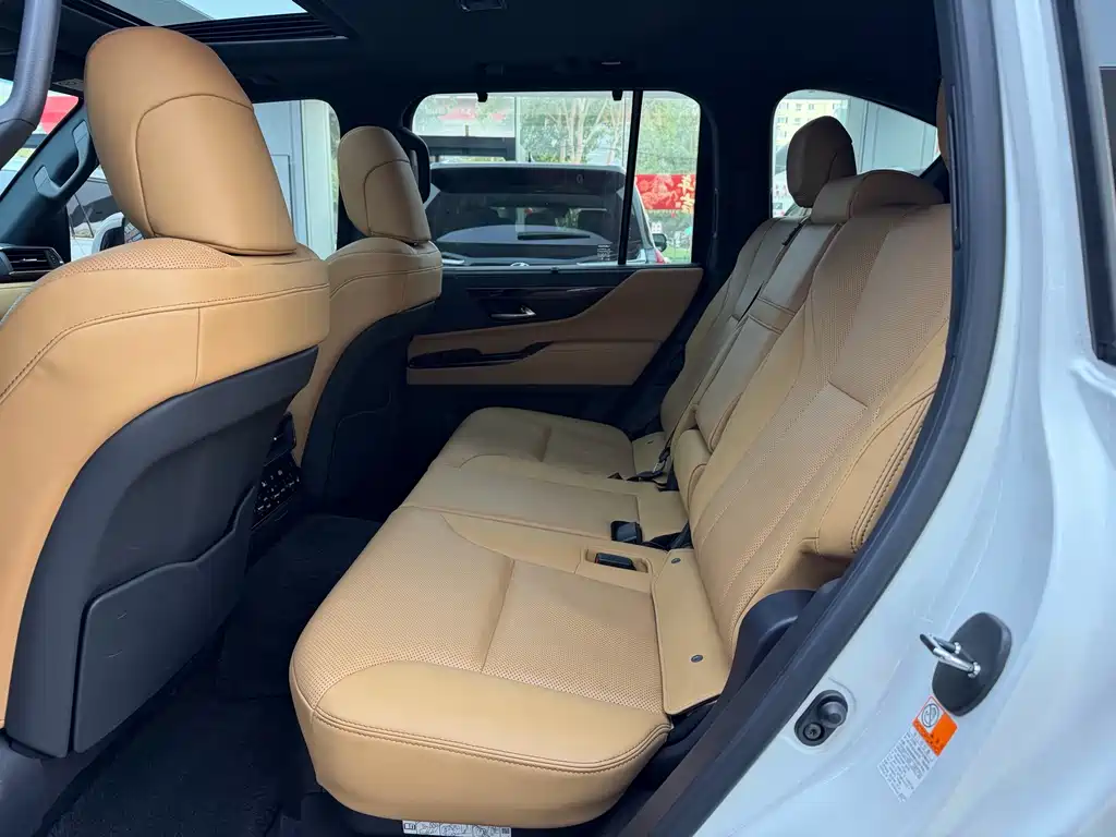 Lexus LX — миниатюра 5
