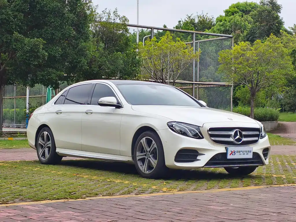 Mercedes-Benz E-Class — миниатюра 3