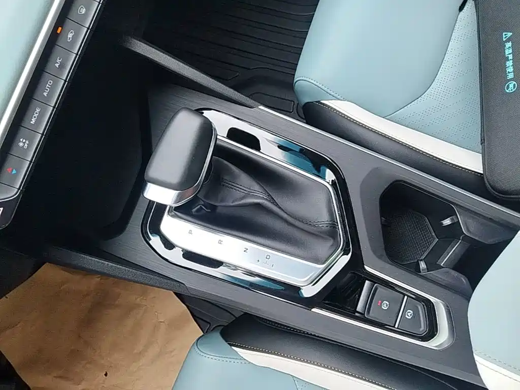 Geely Emgrand S — миниатюра 14