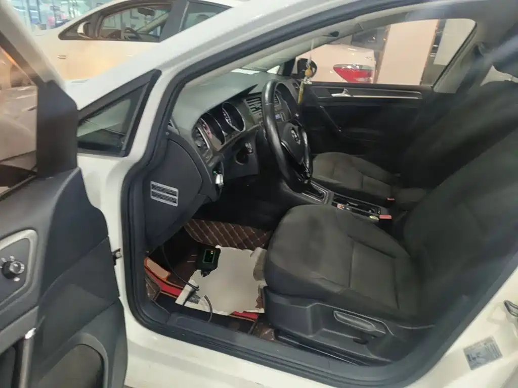 Volkswagen Golf — миниатюра 16