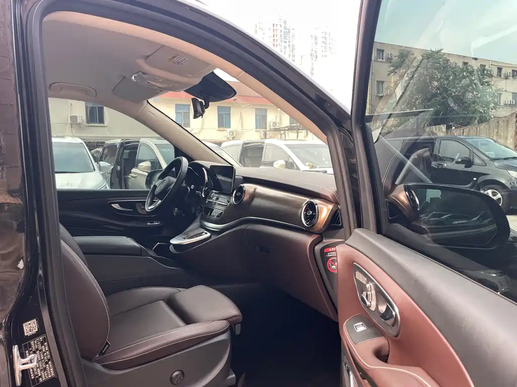 Mercedes-Benz V-Class V 2022 V 260 L Luxury