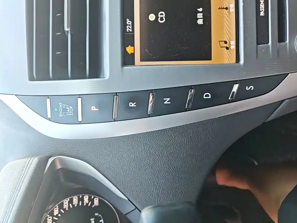 Lincoln MKZ — миниатюра 14