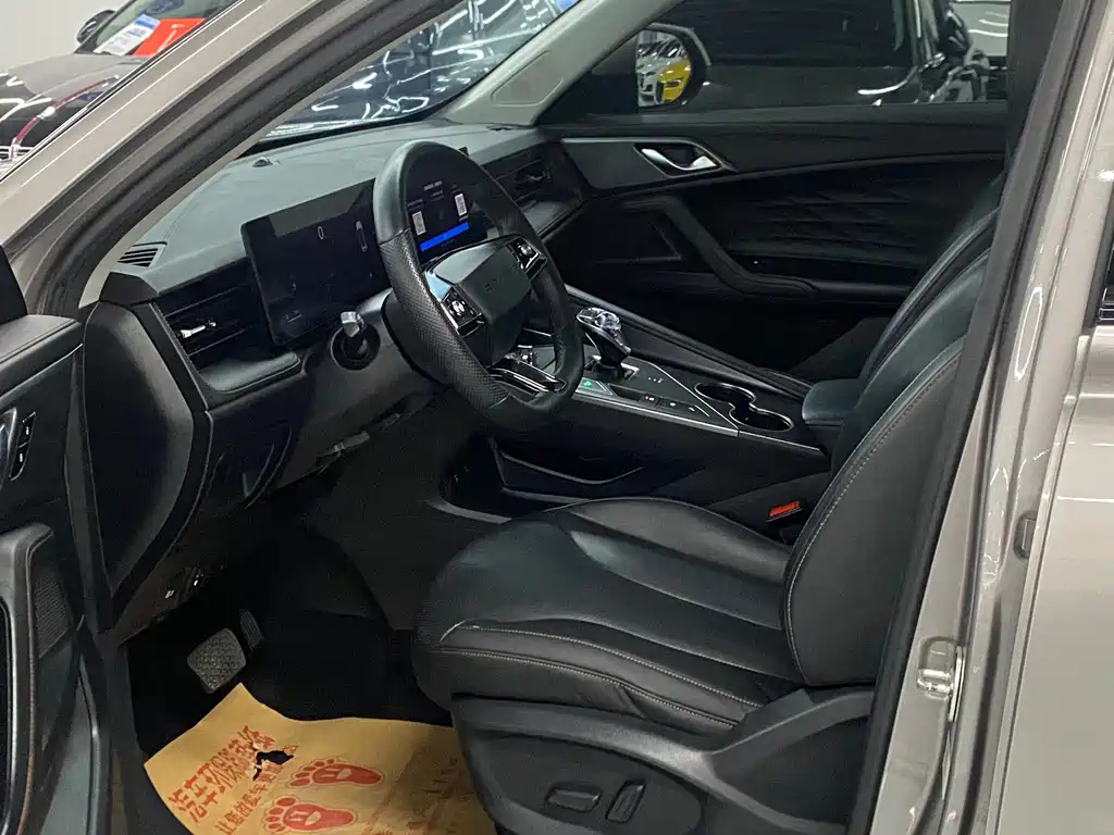 Roewe RX5 — миниатюра 9