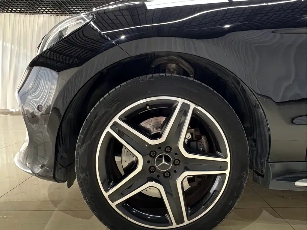 Mercedes-Benz GLE AMG — миниатюра 22