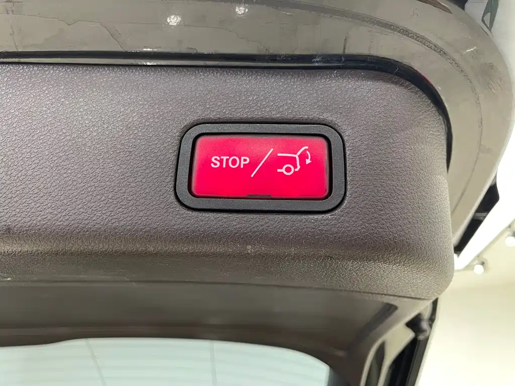 Mercedes-Benz GLE (Import) — миниатюра 21