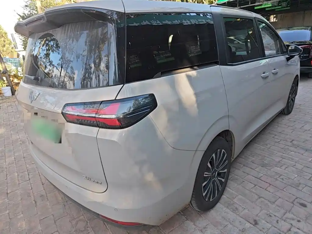 Wuling Xingguang 730 New Energy — миниатюра 7