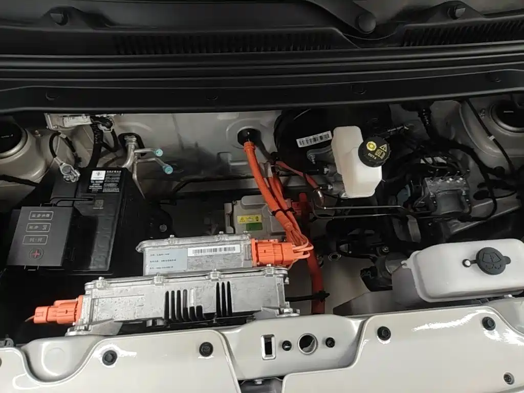 Wuling MINIEV — миниатюра 20