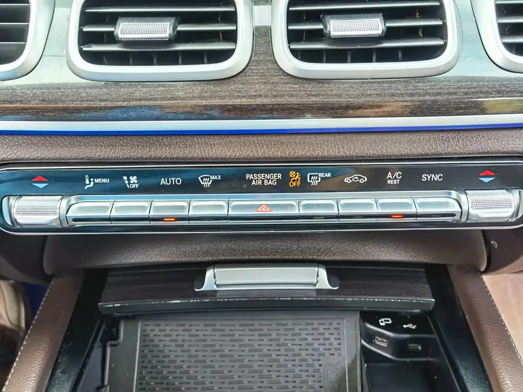 Mercedes-Benz GLE (Import) — миниатюра 25
