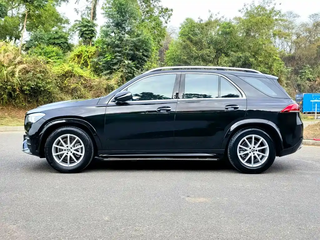 Mercedes-Benz GLE (Import) — миниатюра 4