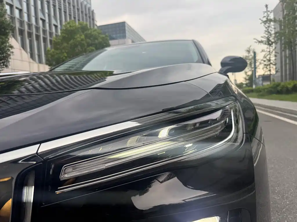 Hongqi Hongqi H5 — миниатюра 2
