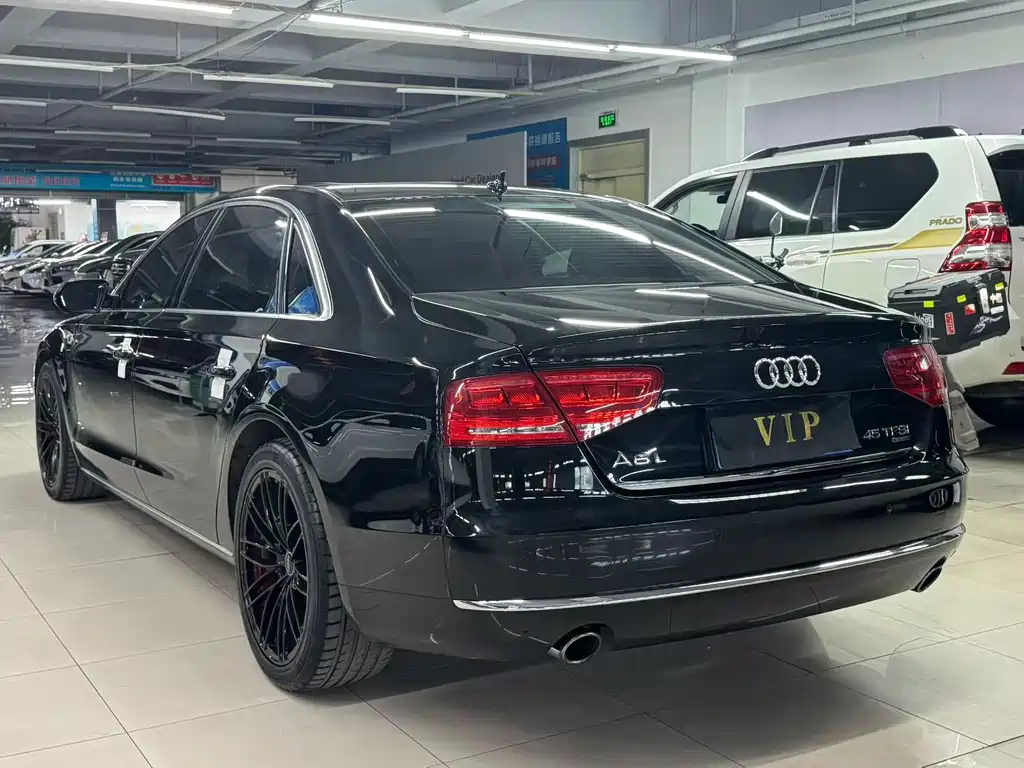 Audi A8 — миниатюра 7