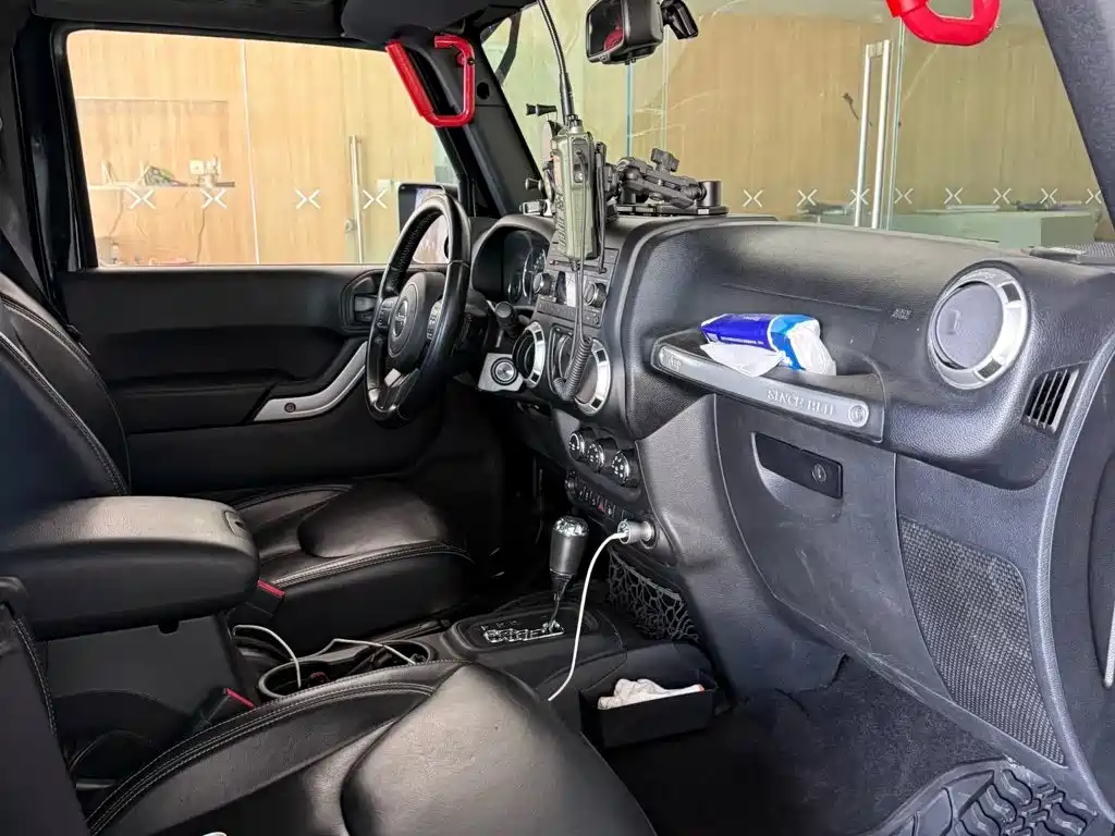 Jeep Wrangler — миниатюра 8