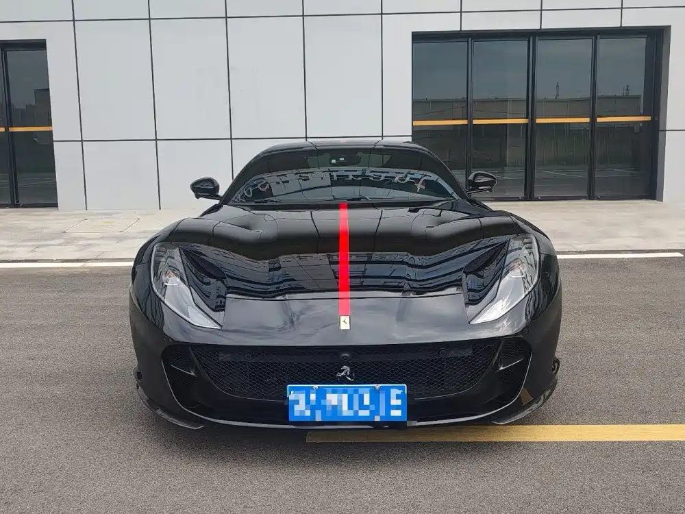Ferrari 812 — миниатюра 2