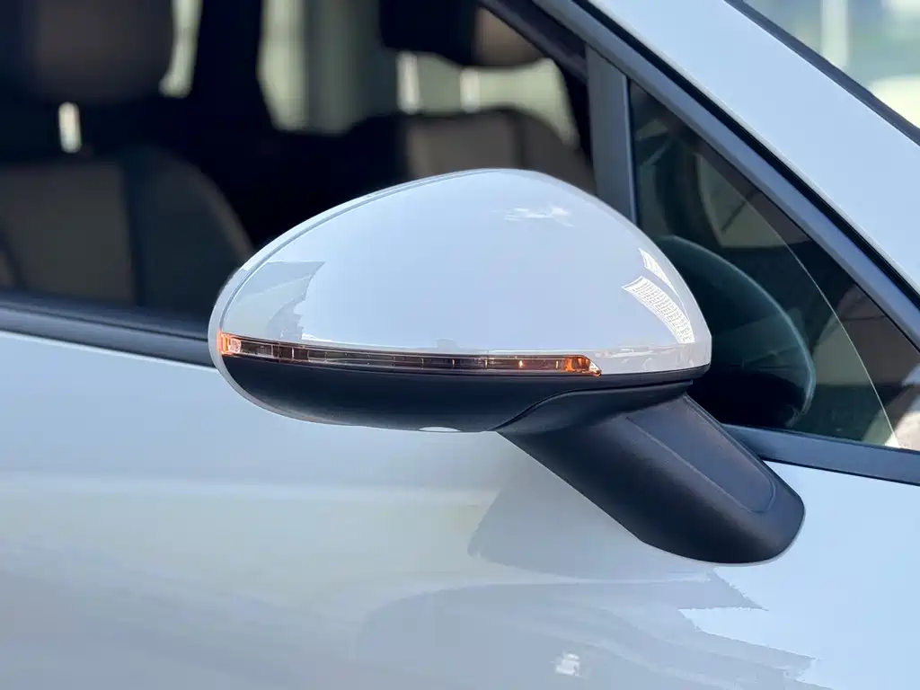 Porsche Macan — миниатюра 20