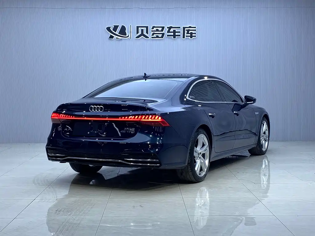 AUDI A7L