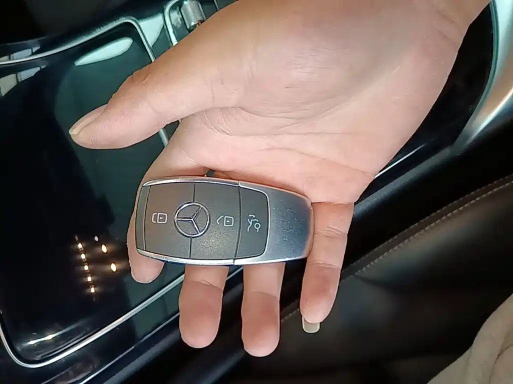 Mercedes-Benz C-Class — миниатюра 9