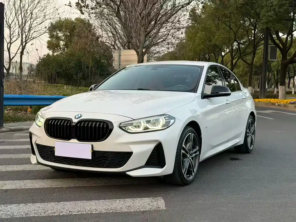 BMW 1 Series 2021