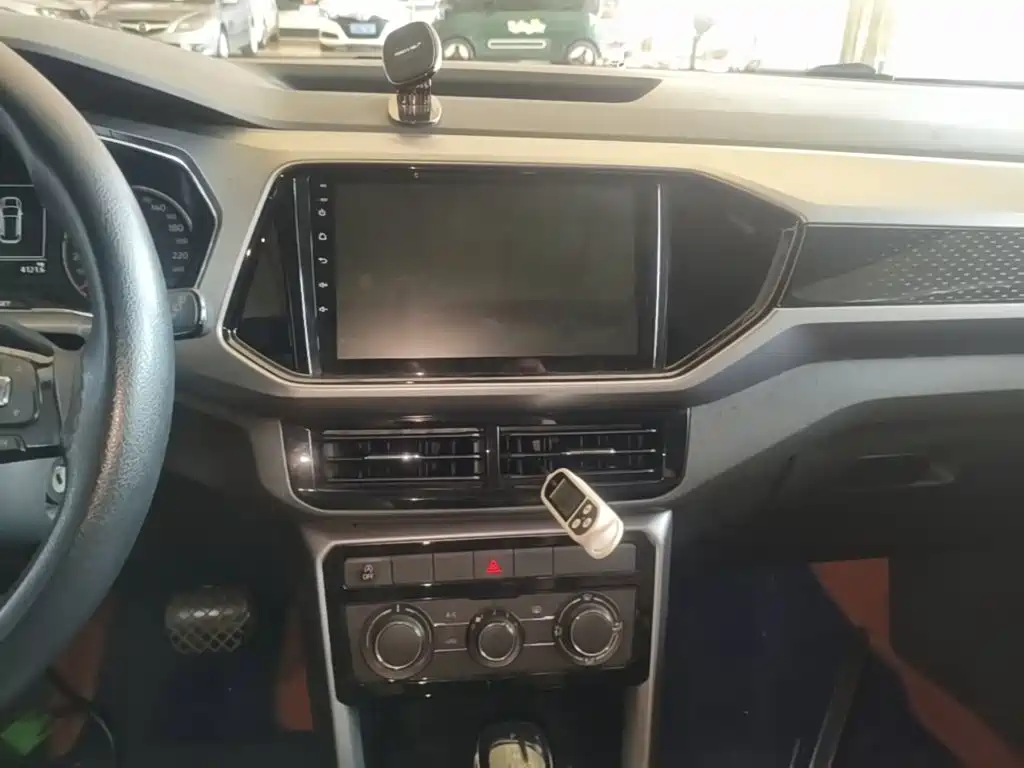 Volkswagen T-Cross — миниатюра 13