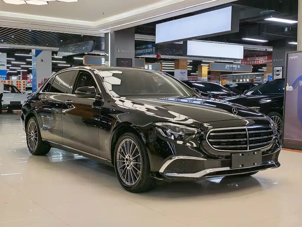 Mercedes-Benz E-Class — миниатюра 3