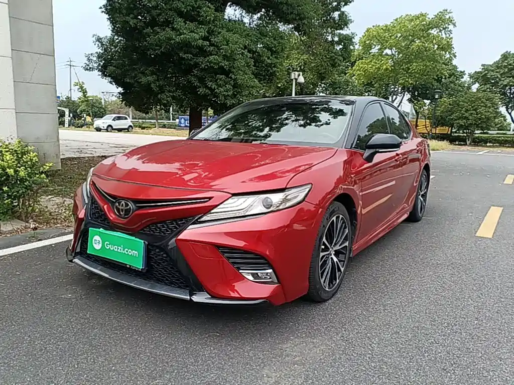 Toyota Camry — миниатюра 2