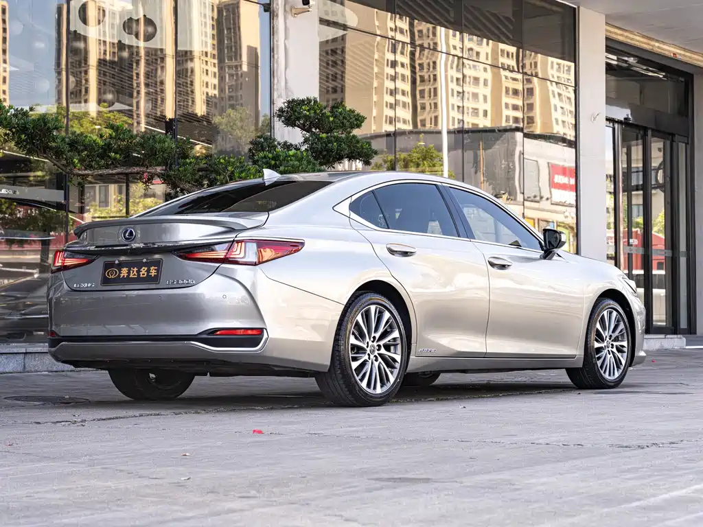 Lexus ES — миниатюра 3