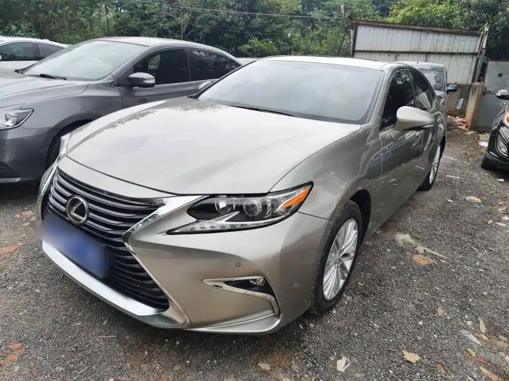 Lexus ES — миниатюра 2